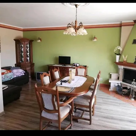 W Domu Z Kominkiem I Ogrodem Lodge *