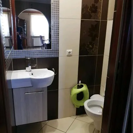 W Domu Z Kominkiem I Ogrodem Lodge Reda