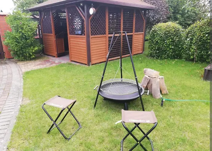 بيت خشبي W Domu Z Kominkiem I Ogrodem ردا