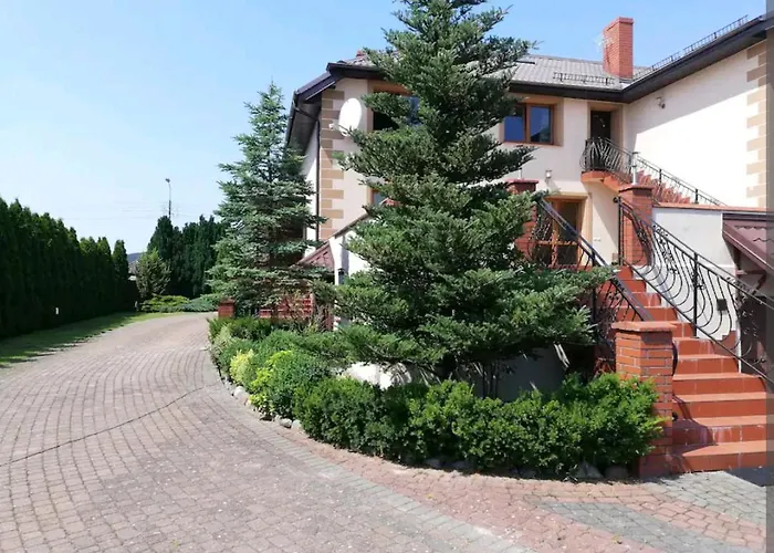 بيت خشبي W Domu Z Kominkiem I Ogrodem